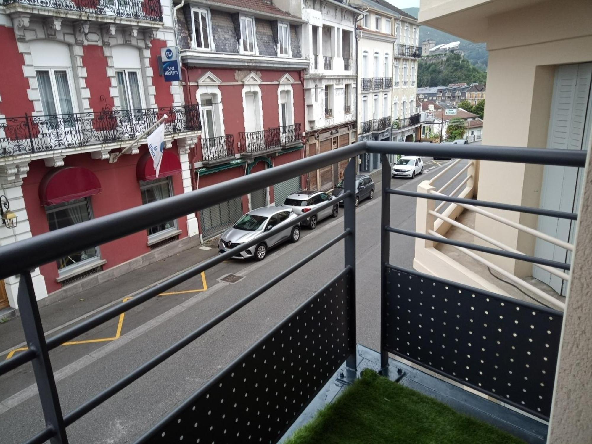 Apartment Agreable Familial A Lourdes, Proche Gare Lourdes